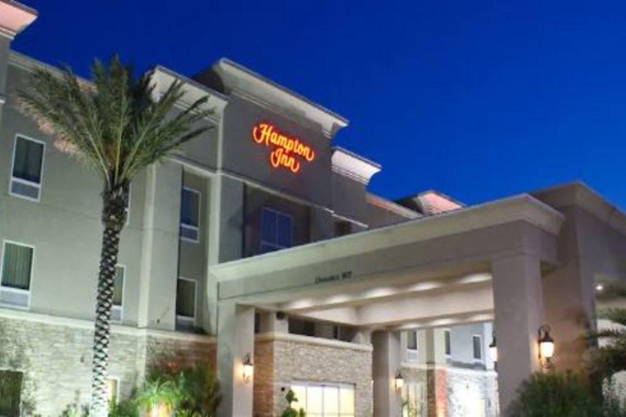 Hampton Inn Orange Exterior photo