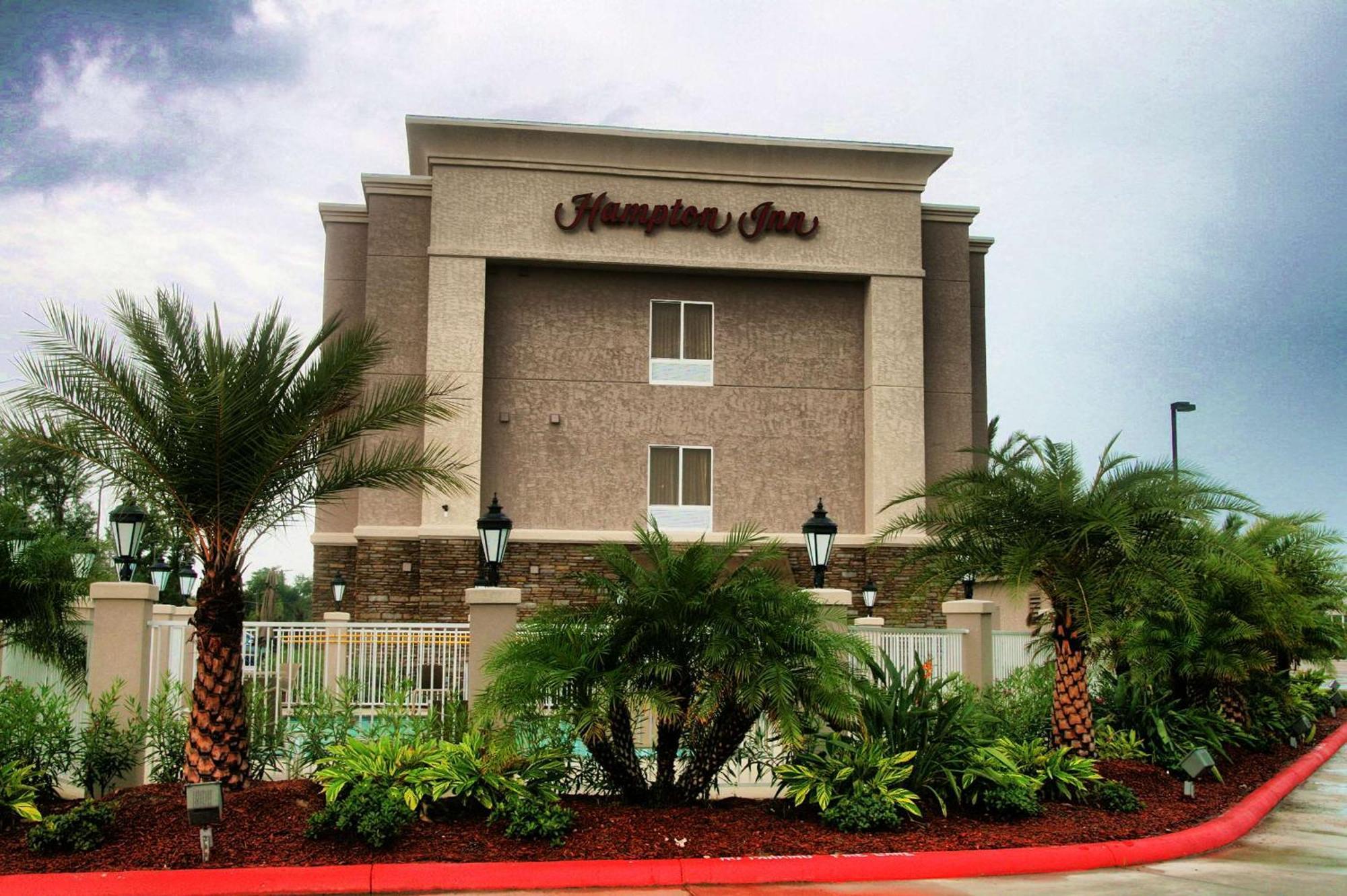Hampton Inn Orange Exterior photo
